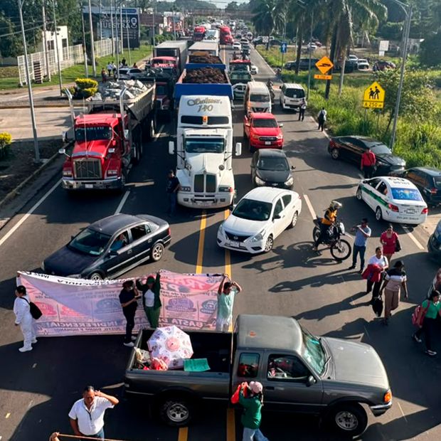 Protesta de Trabajadores del IMSS-Bienestar